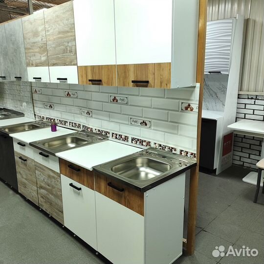 Кухонный гарнитур с выставки
