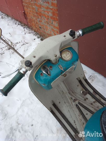 Продаю мотороллер. Электрон. В150м
