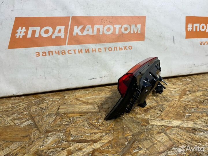 Фонарь задний внутренний левый BMW 3-Series