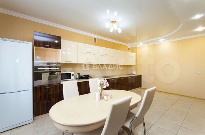 3-к. квартира, 111,5 м², 10/16 эт.