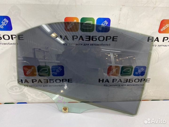 Стекло двери заднее правое Mazda 6 GG L813 2005