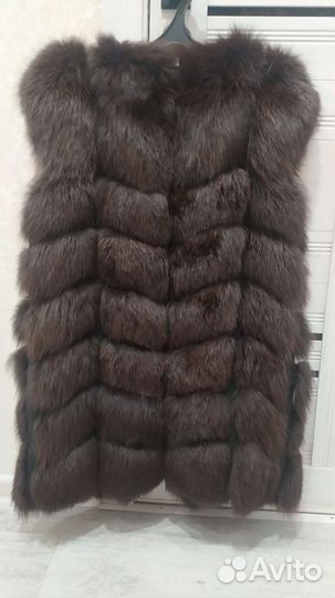 Меховая жилетка из песца
