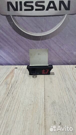 Резистор печки Реостат Nissan qashqai J10