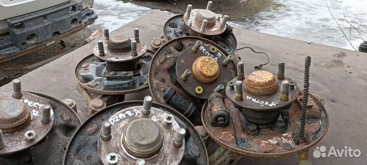 Задний кулак, ступица Киа Спектра