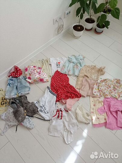 Отдам вещи на девочку от рождения до 1- 1,5 года