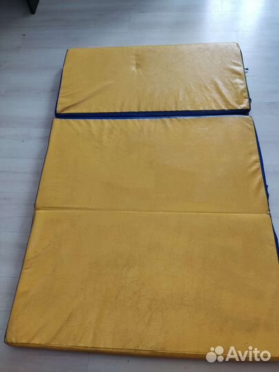 Мат гимнастический складной