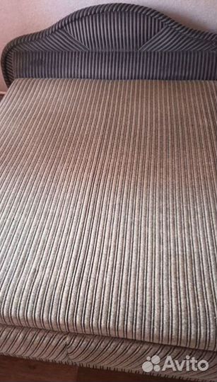 Кровать двухспальная с матрасом бу