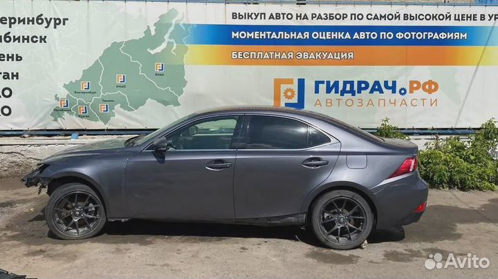 Обшивка багажника левая Lexus IS250 (XE30) 64715-5