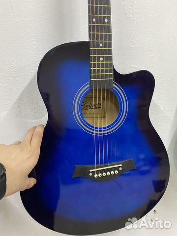 Акустическая гитара