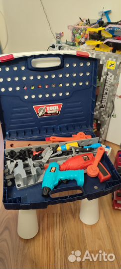 Игрушка стол слесарный