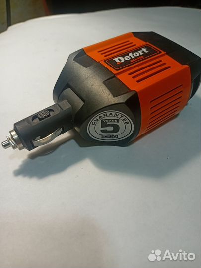 Автомобильный инвертор с 12 на 220