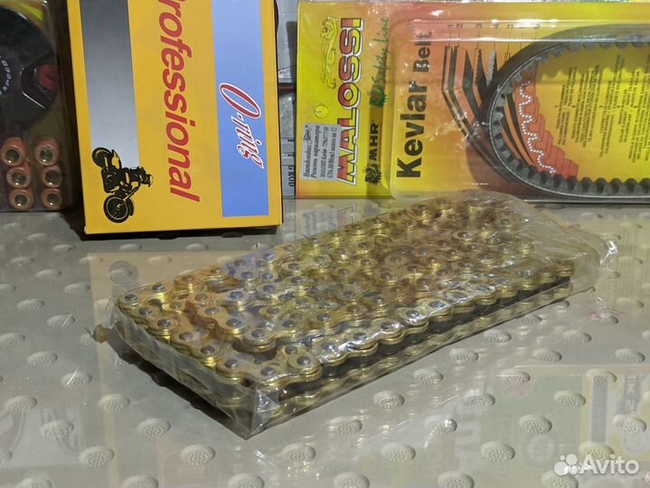 Цепь на мотоцикл 520