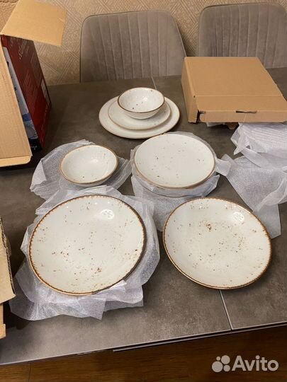 Набор столовой посуды новый