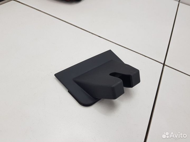 Накладка замка крышки багажника (Voyah Free)