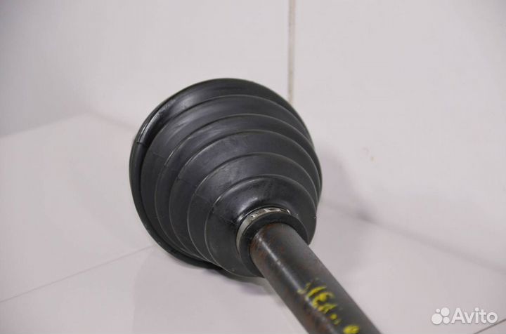 Приводной вал передний правый Toyota Sienna 3 3.5