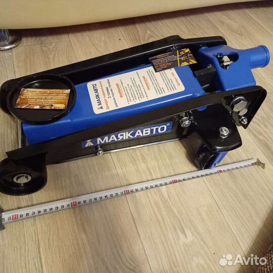 Домкрат подкатной 3 тонны 480мм