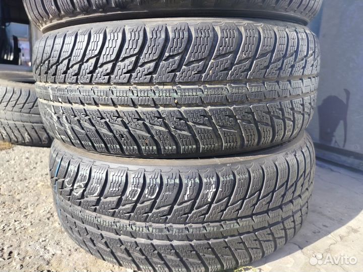 Nokian Tyres WR SUV 3 235/60 R17 106H