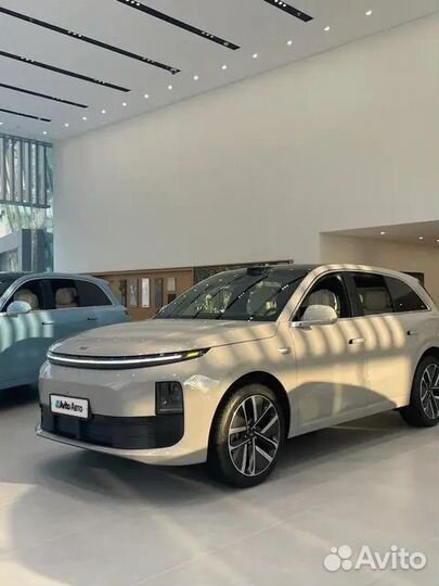 LiXiang L6 1.5 AT, 2025, 10 км