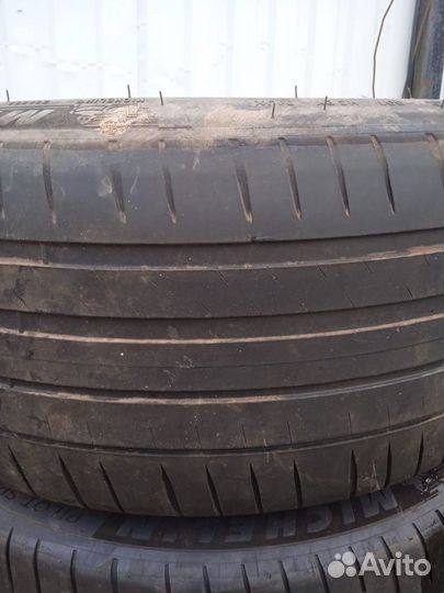 Michelin Pilot Sport 4 255/40 R19