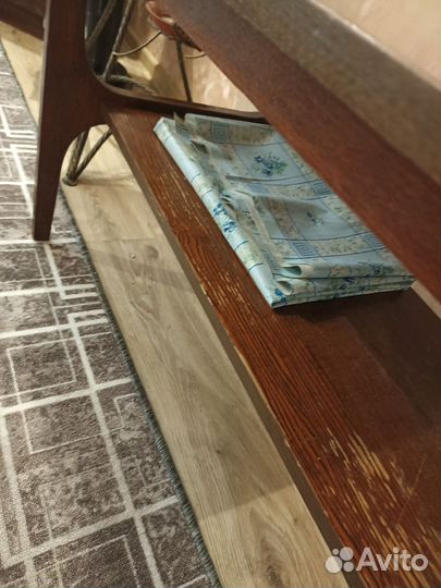 Журнальный столик