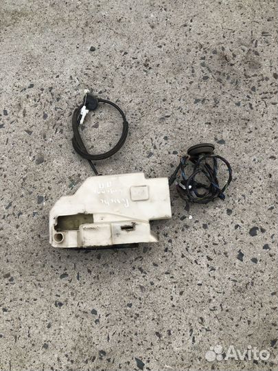 Замок передней правой двери Porsche Cayenne 955