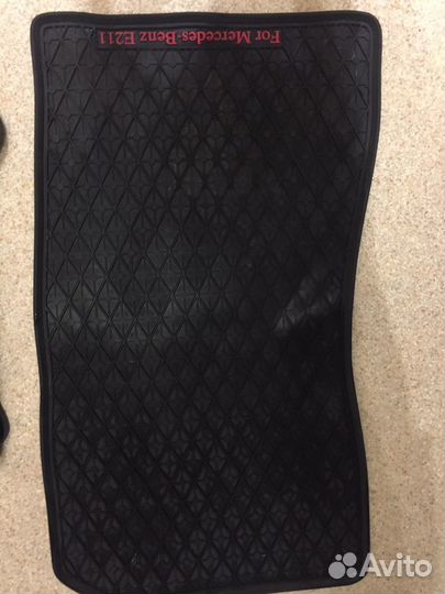 Оригинальные резиновые коврики на mercedes