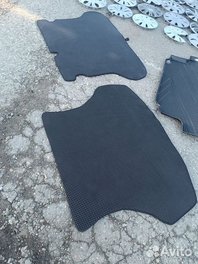 Коврик в багажник Лада Гранта седан (FL)