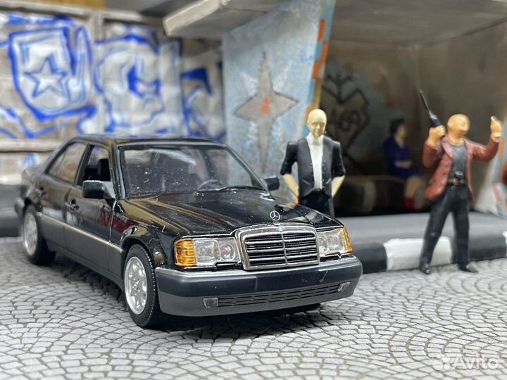 1:43 Minichamps Mercedes-Benz 500e w124