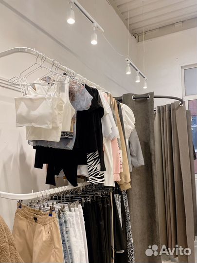 Шоурум магазин женской одежды