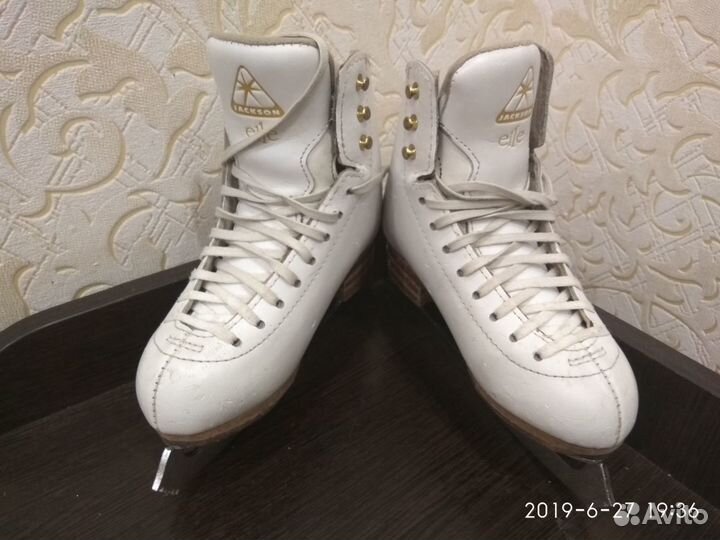 Коньки Jackson