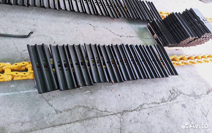 Башмак экскаватора 3G 800 мм 81N8-26560BG