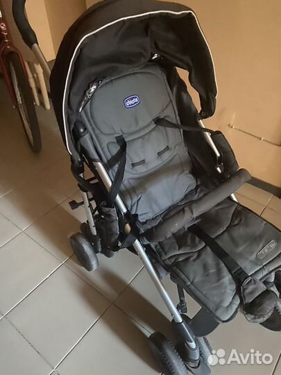 Прогулочная коляска chicco