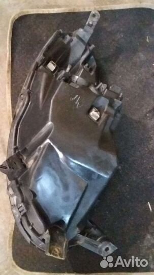 Фара передняя правая на Nissan Mikra k12