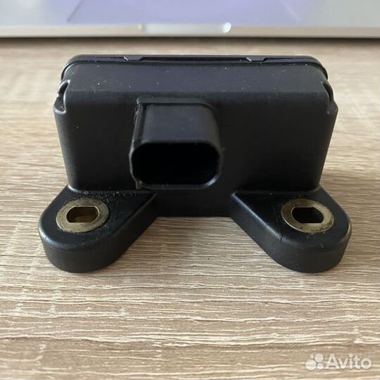 Датчик ускорения Опель Астра H GM 13257072