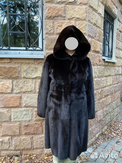Шубка норковая с капюшоном, р.50
