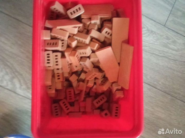 Конструктор Кирпичики в Контейнере