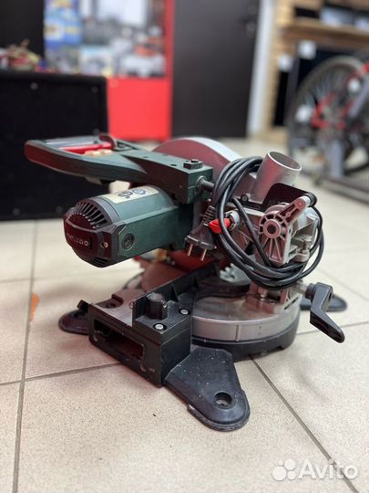 Торцовочная пила Metabo KS 216 M Lasercut