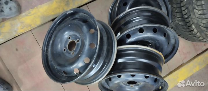 Диски 15 радиус. Рено логан