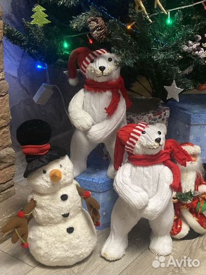 Снеговик под елку