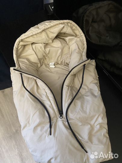 Манишка с капюшоном