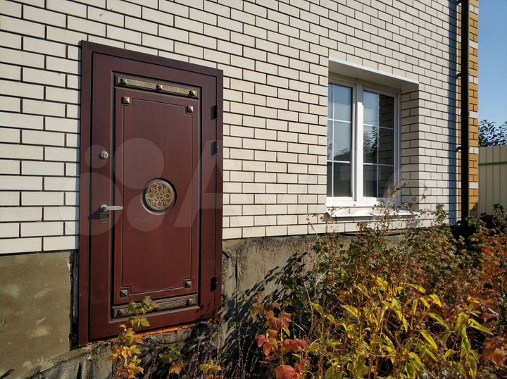 Дом 250 м² на участке 9 сот.