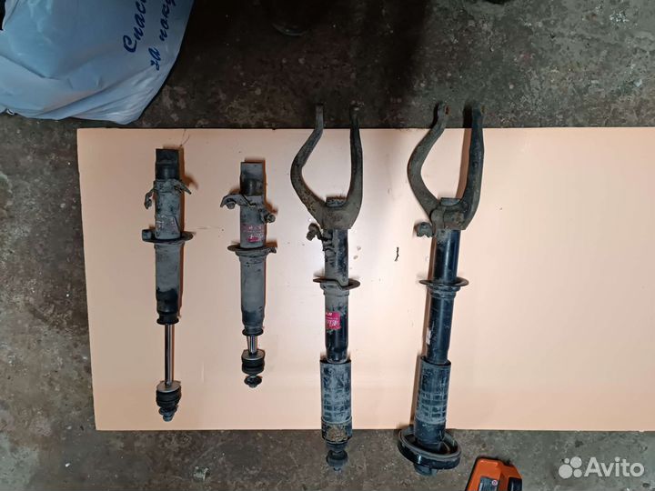 Передняя стойка Honda Accord 5