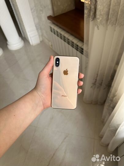 iPhone Xs, 64 ГБ