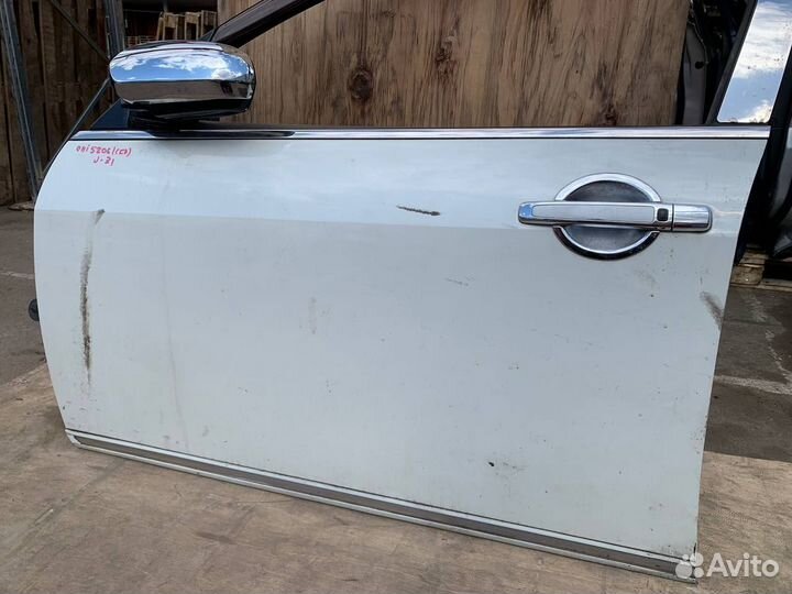 Левая передняя дверь Nissan Teana J31