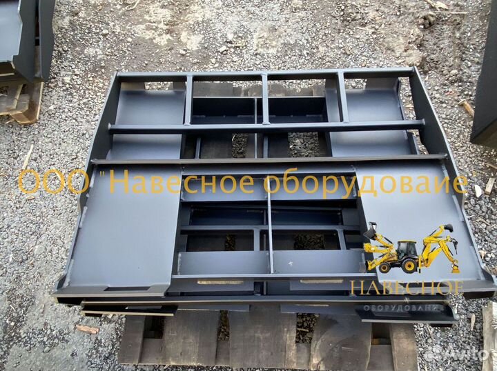 Паллетные вилы на мини погрузчик джисиби