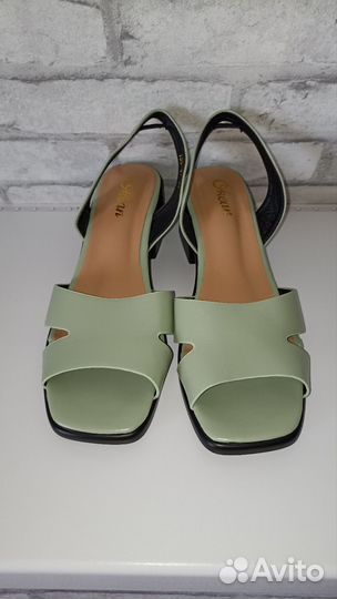 Босоножки женские 39 размер новые