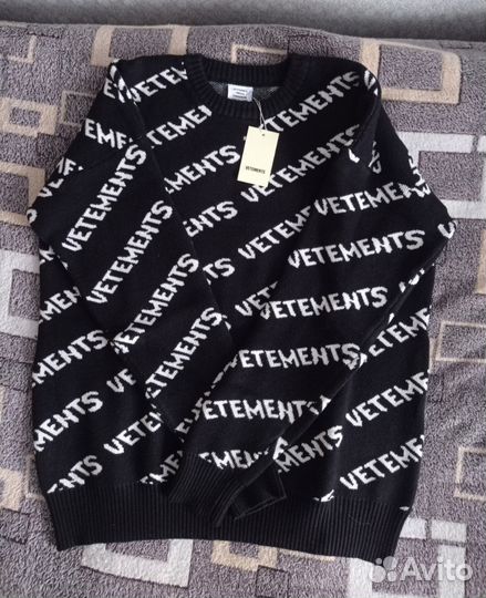 Свитер vetements