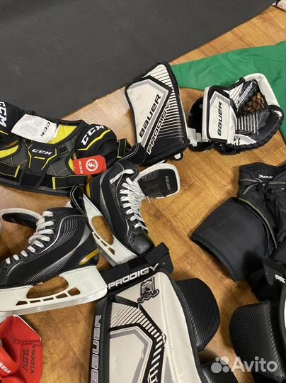 Хоккейная, вратарская детская форма.Коньки