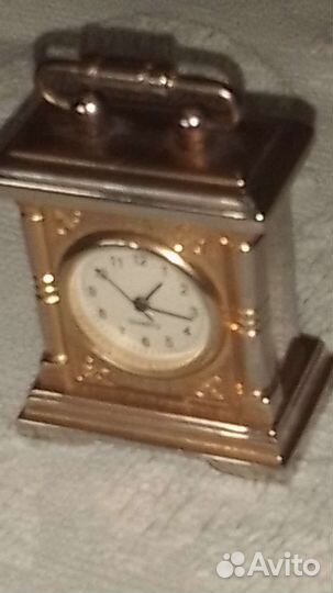 Часы настольные quartz кварцевые сувенирные