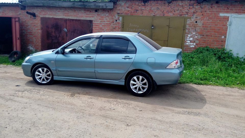 Mitsubishi Lancer: фото владельца